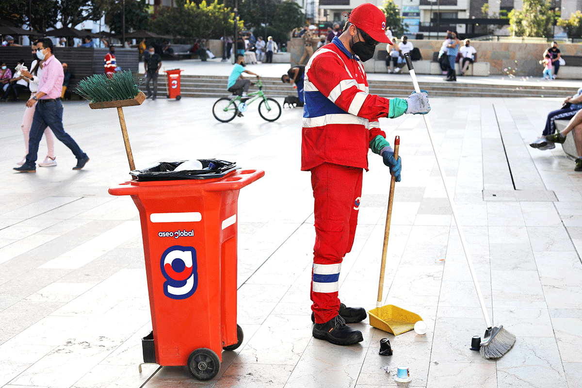 Somos el apoyo de los diferentes municipios en actividades complementarias de aseo.